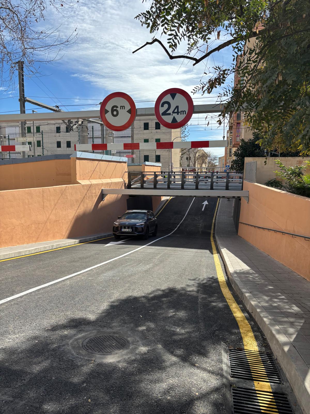 SFM opens the new Greco Street overpass next to Verge de Lluc station